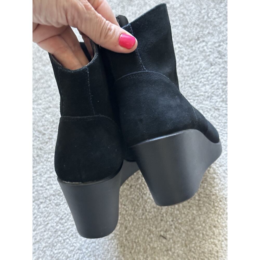 CROCS Leigh Ankle Boots Booties Shoes Wedge Suede Leather Size 9 3” - Picture 10 of 12